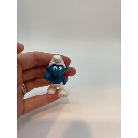 Vintage Peyo Smurf PVC Figurine Toy - Picture 6 of 7